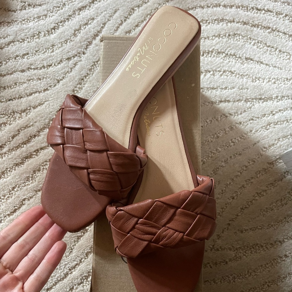 Matisse Coconuts saddle brown sandals